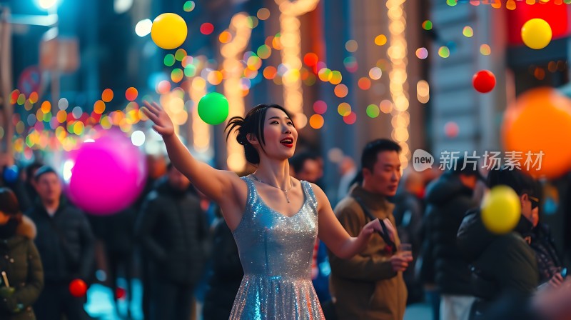 街头表演者与五彩缤纷的气球共舞