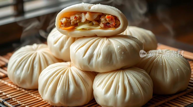 蒸笼里的美味包子