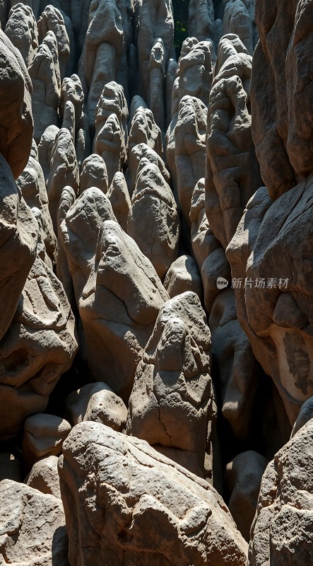 奇岩怪石林立自然景观壮观