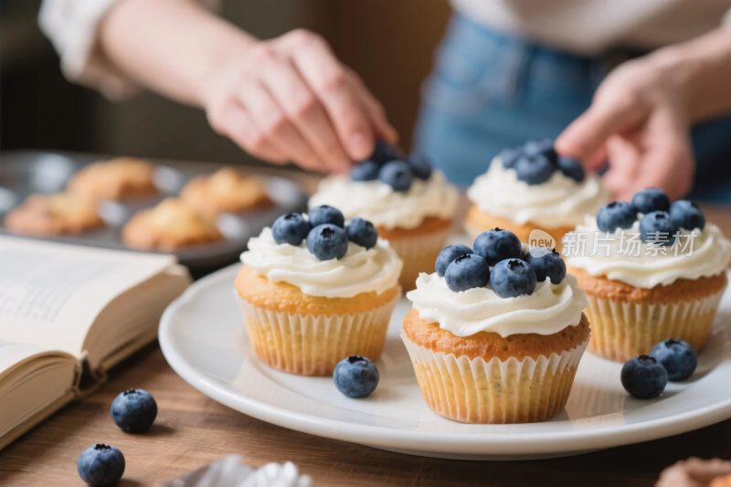 纸杯蛋糕烘焙场景