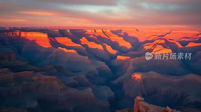 日落下的峡谷美景