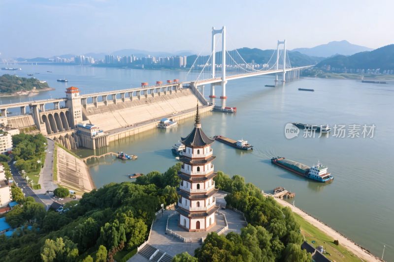 长江沿岸古塔桥梁风光