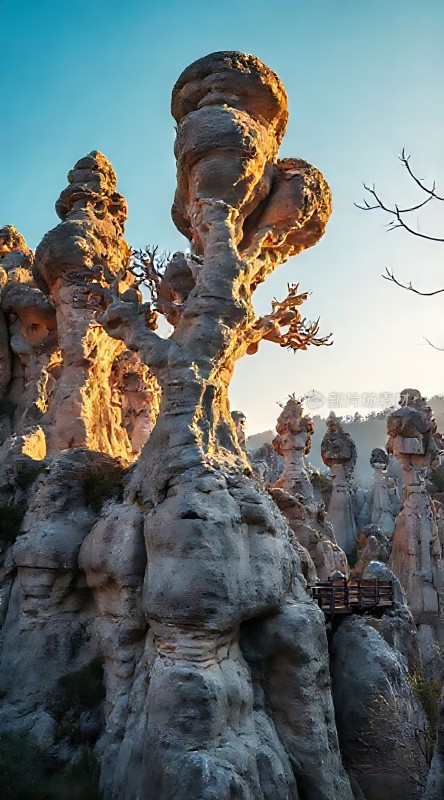 奇石林立自然美景