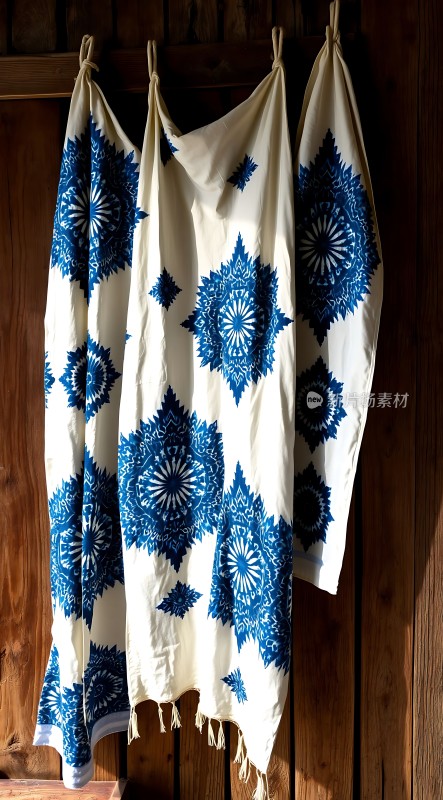 蓝白印花布艺风