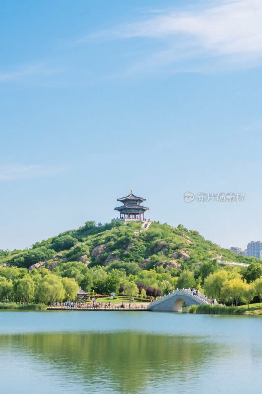 山水古亭湖景风光
