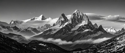 雪山黑白高山自然风光摄影图