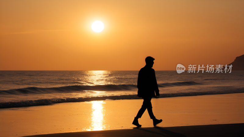 夕阳 海边 沙滩 孤独的行人