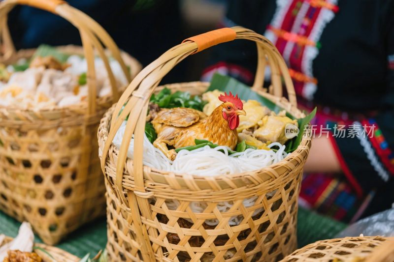 竹编篮装美食