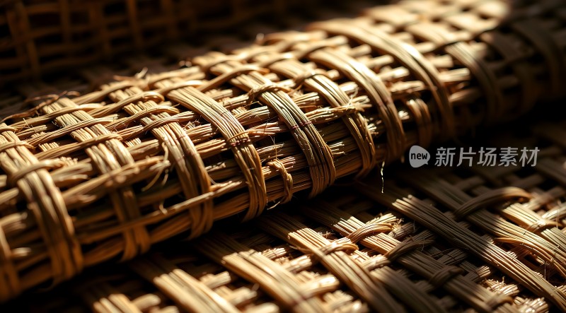 阳光下的竹编纹理