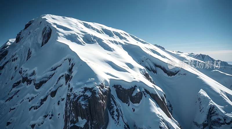 雪域雄峰巍峨壮观