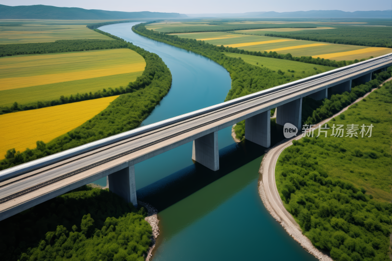 横跨河流的桥上一列火车风光风景图片