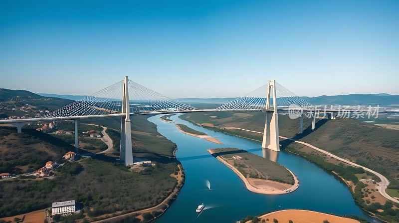 跨江大桥与自然风光