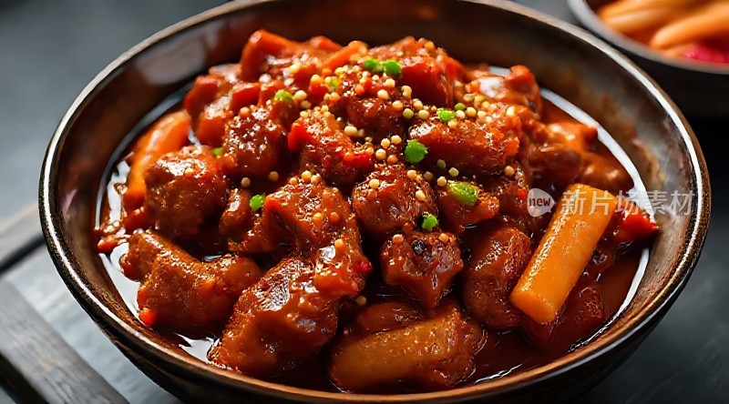 香辣红烧肉配胡萝卜