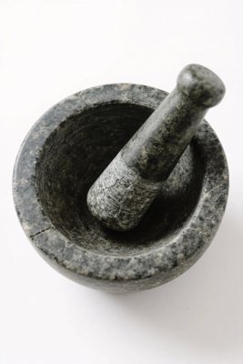 石质研钵与研杵特写