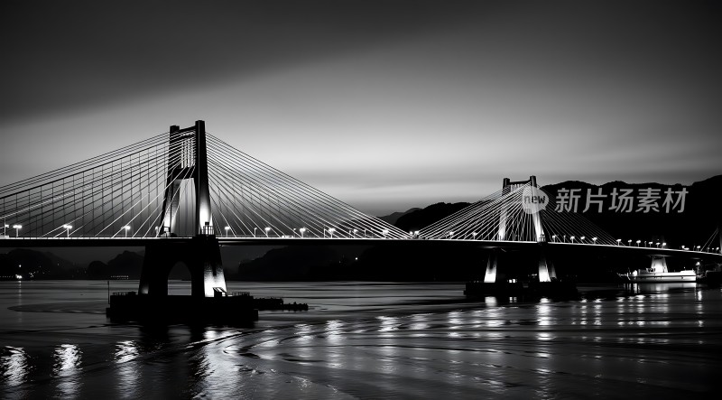 夜幕下的跨江大桥