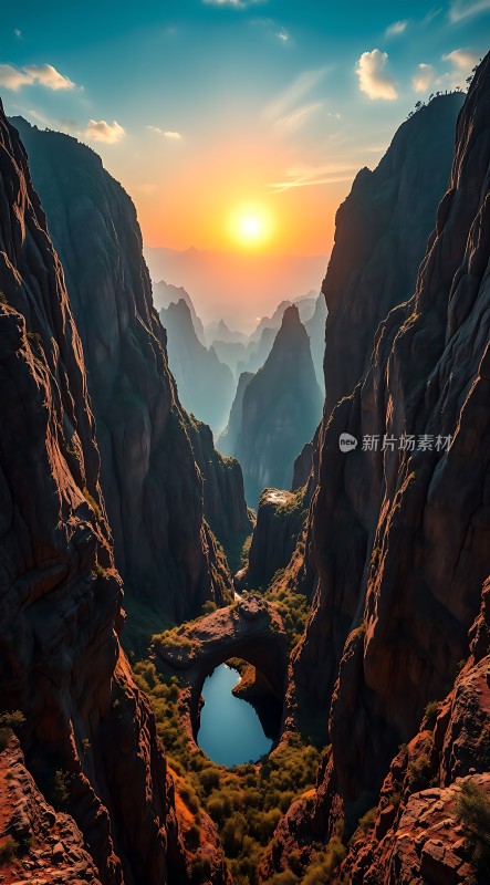 日出奇景下的神秘山谷