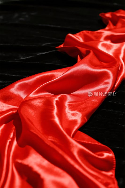 红色丝绸布料特写