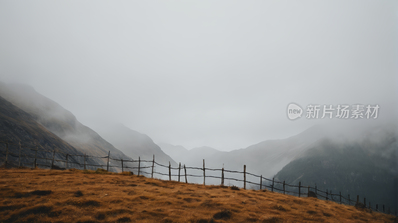 山上的栅栏高清风景图片