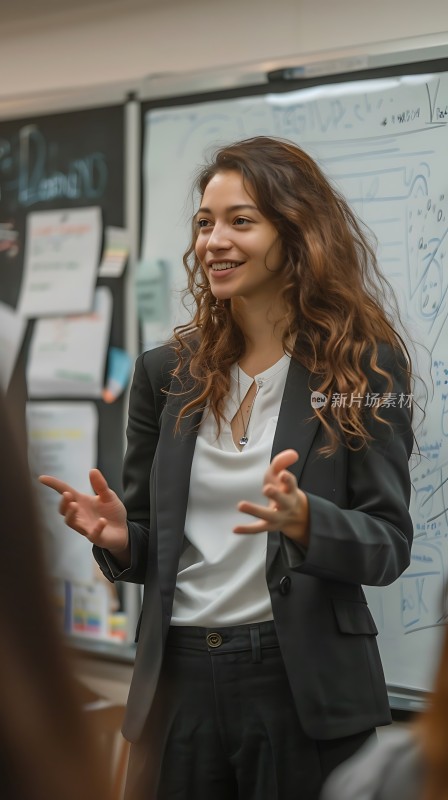 商务女性自信演讲