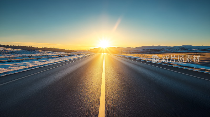 晨曦清晨冬季公路马路通往希望温暖道路雪路