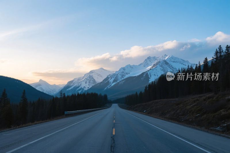 公路雪山风景图