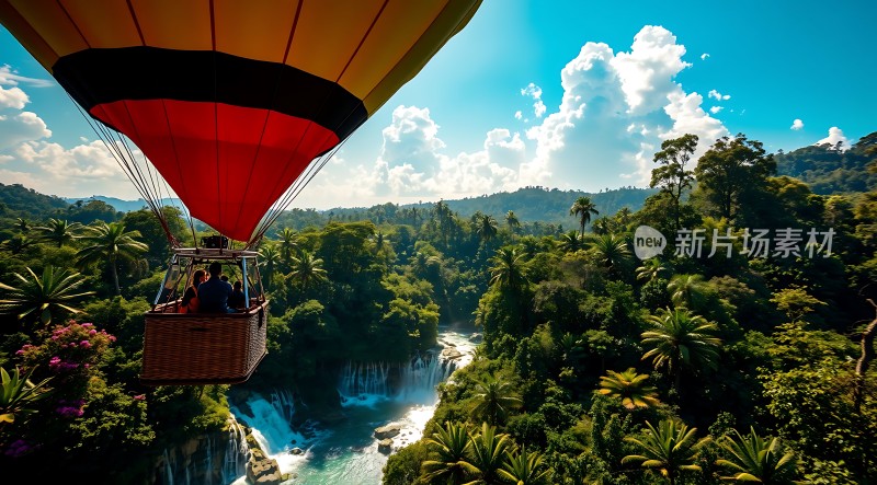 热气球俯瞰瀑布森林之旅