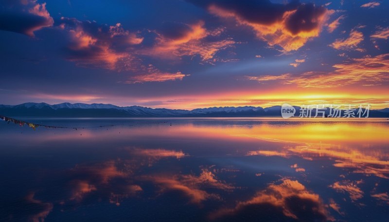 青海湖黄昏美景