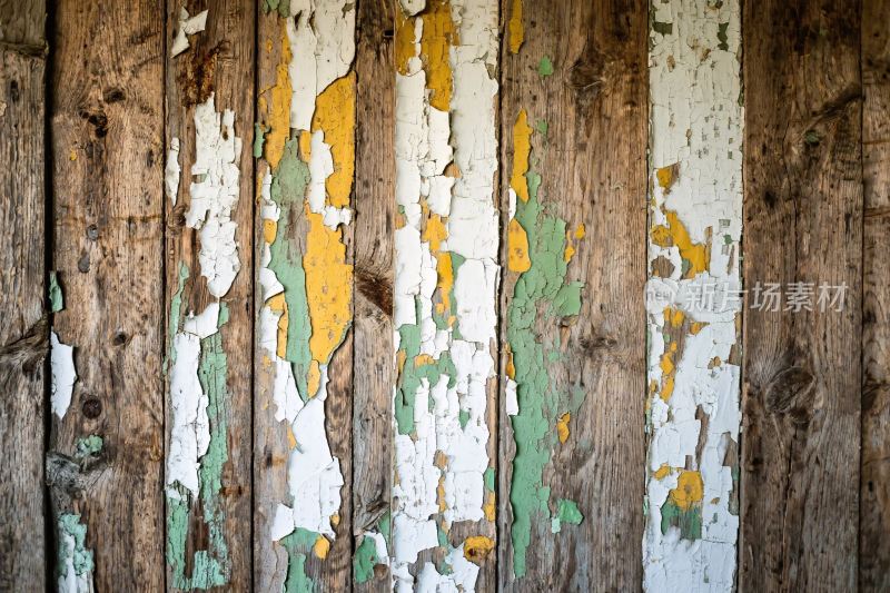老旧剥漆木板墙