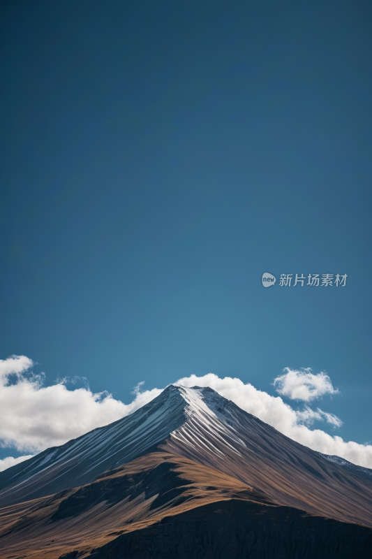 非常陡峭的高山清风景摄影图片