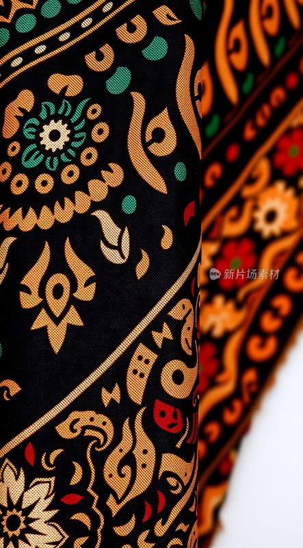 色彩斑斓的花纹布料