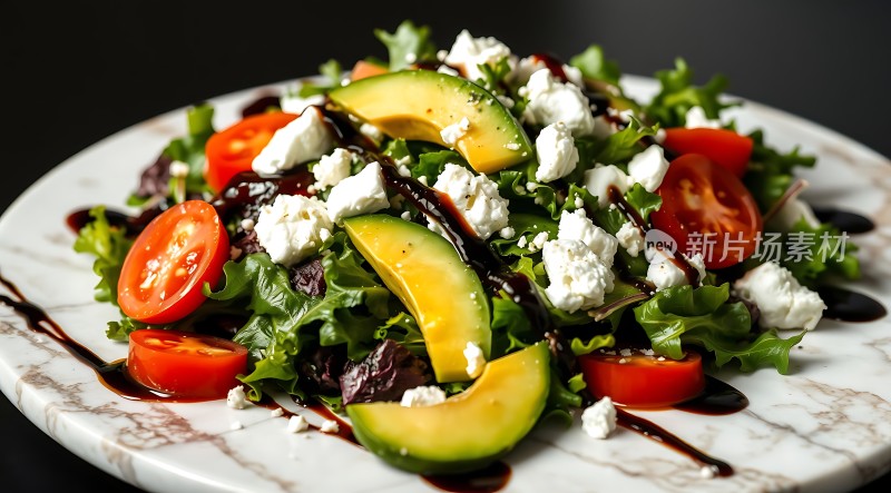 新鲜蔬菜沙拉健康美味