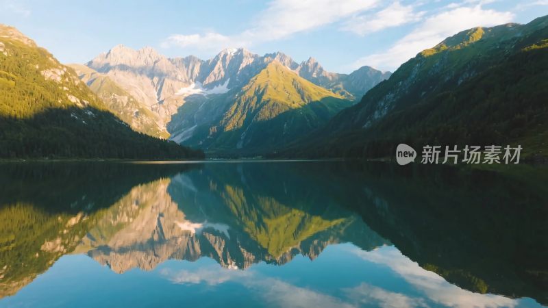 山水湖泊风景图