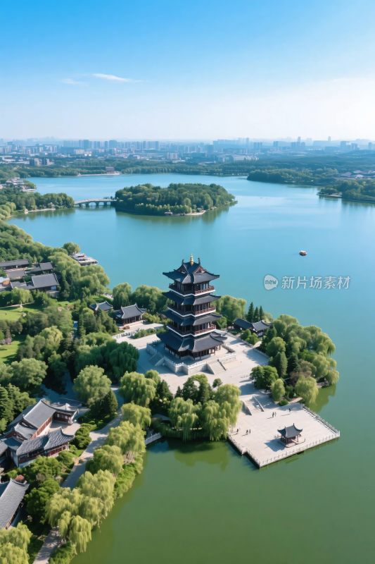 古塔湖景风光图