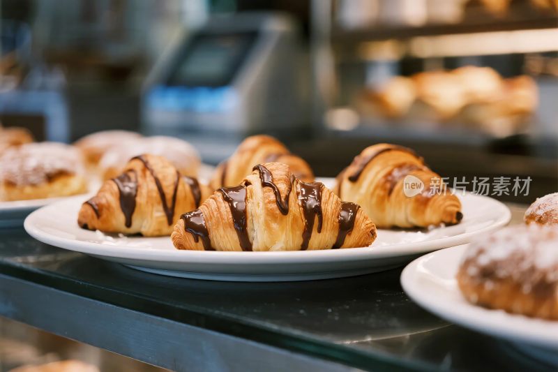 面包店甜点陈列图