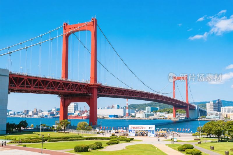 红色悬索桥风景