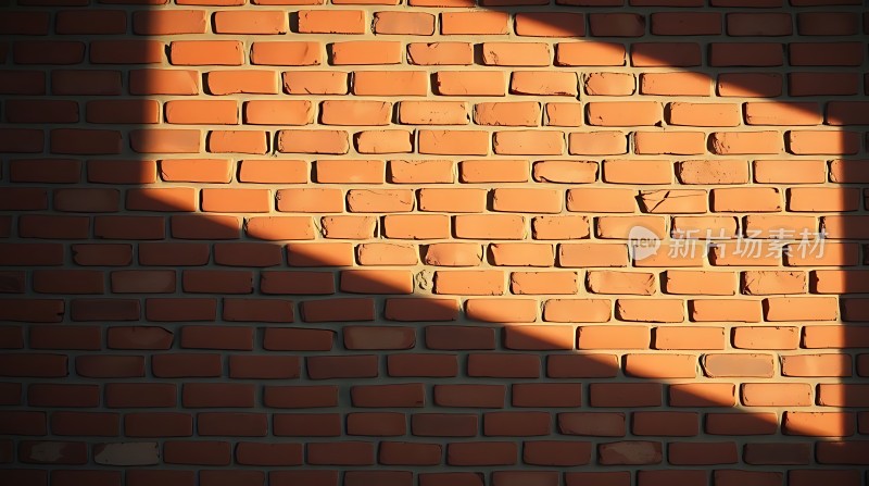 阳光下的红砖墙