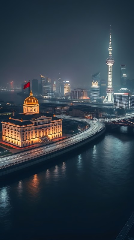 黄浦江畔夜景东方明珠与外滩建筑群