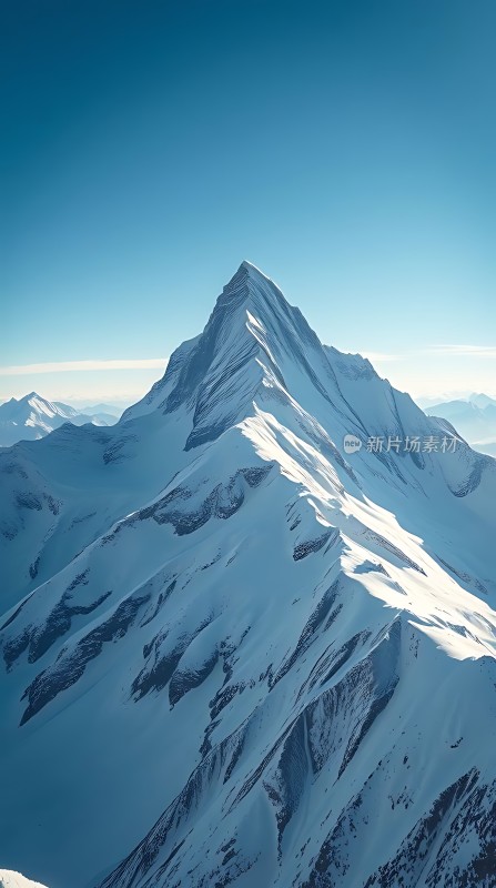 雪域雄峰巍峨耸立