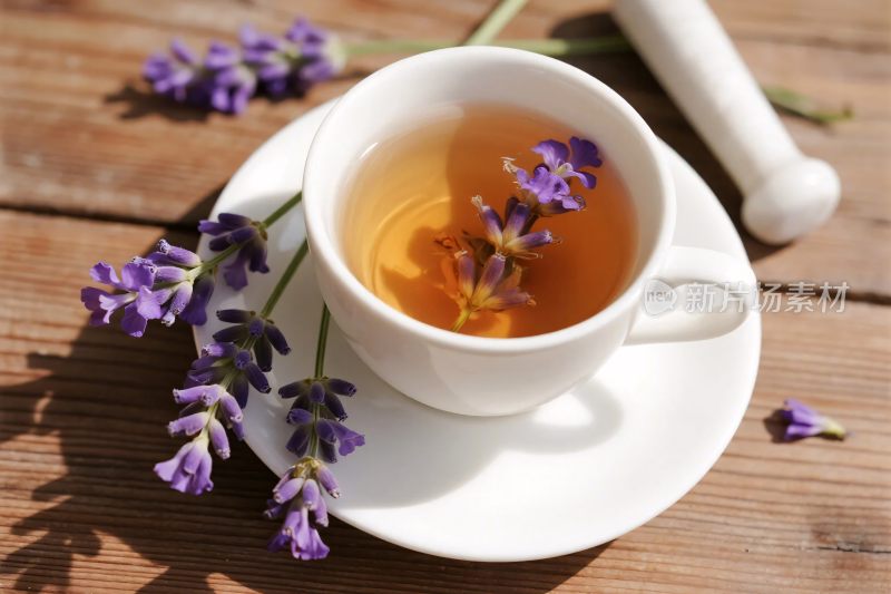 薰衣草与茶静物