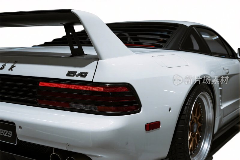 白色超跑后部特写