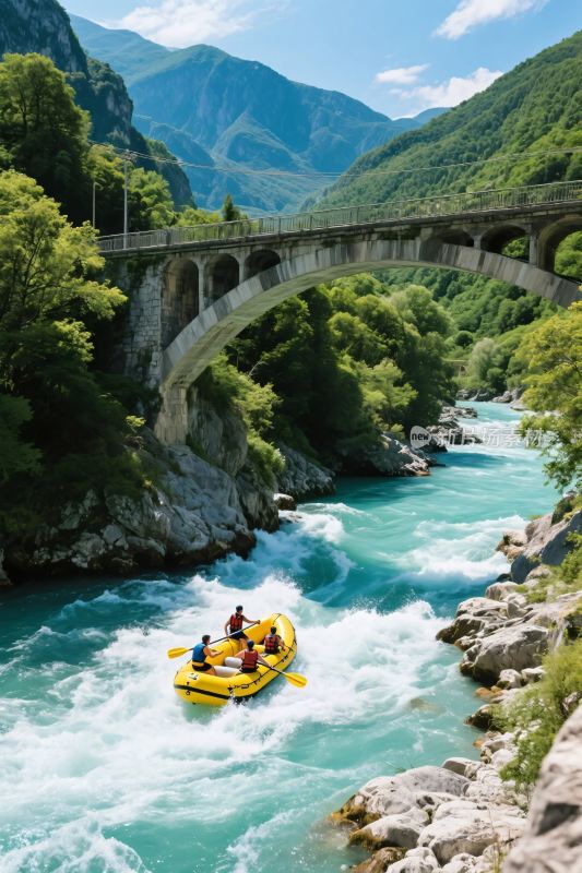 河流上的皮划艇与石桥风景