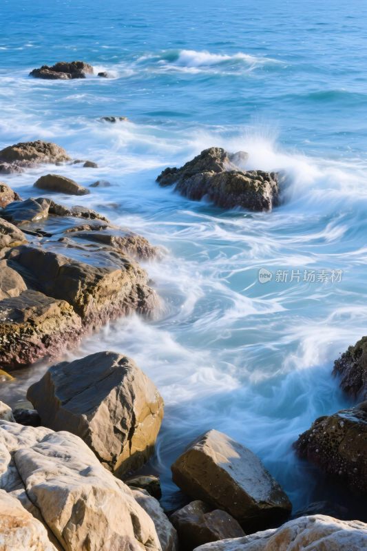 海边岩石海浪风光