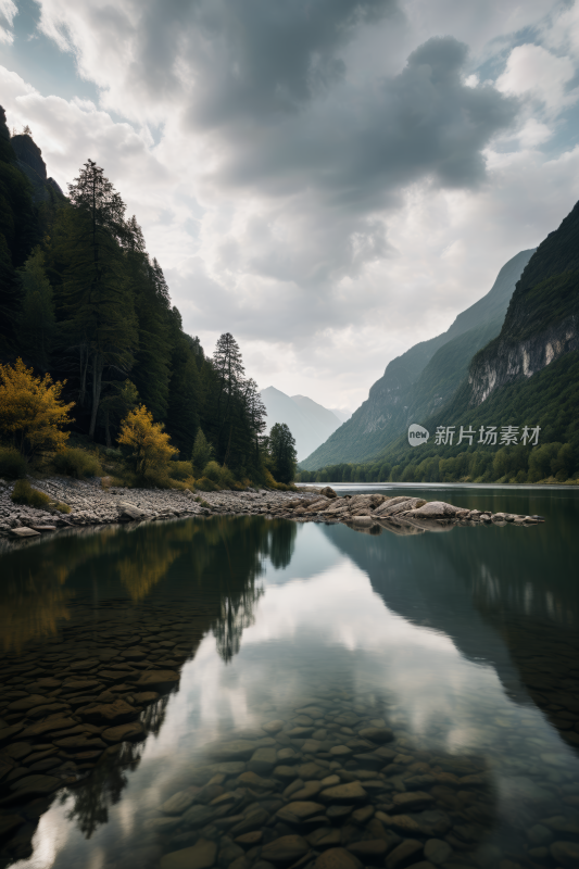 一条河里面有岩石背景一座高山清风景图片