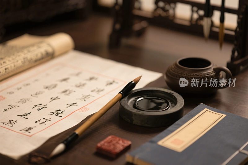 古风书法创作场景