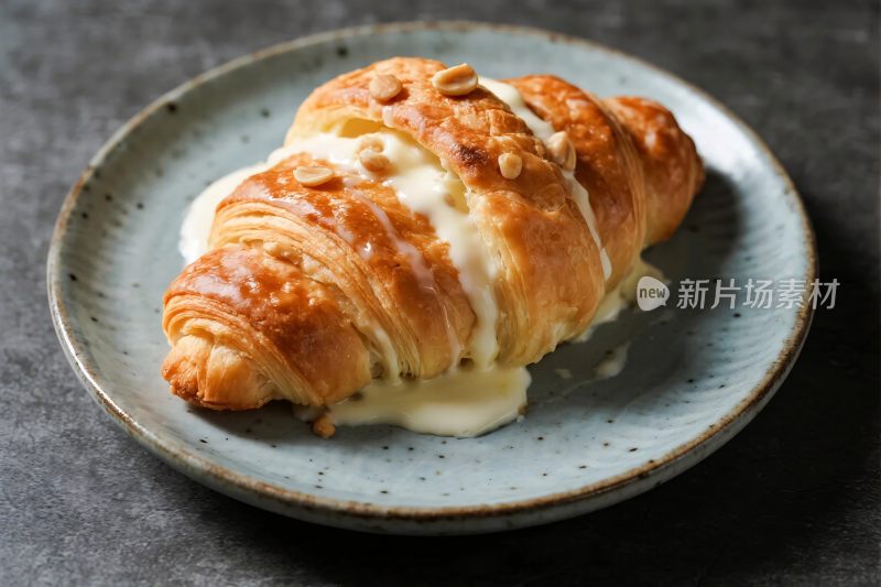 美味可颂与酱汁