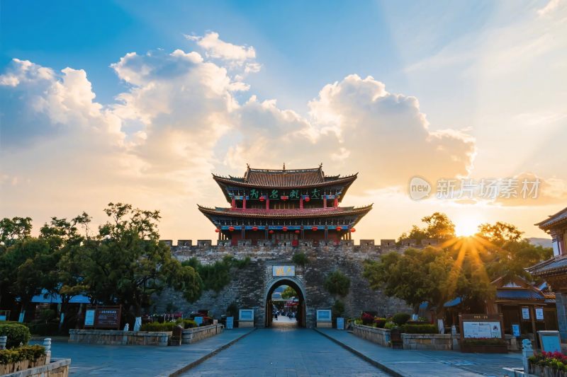 古城门古建筑风景图