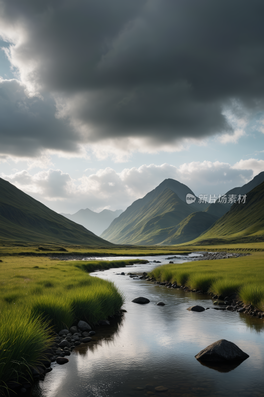 一条小溪流经草谷山脉高清风景图片