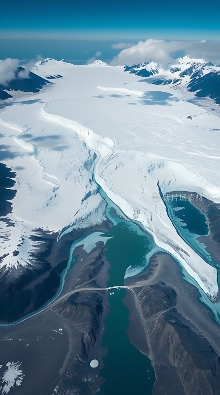 冰封雪原碧波荡漾
