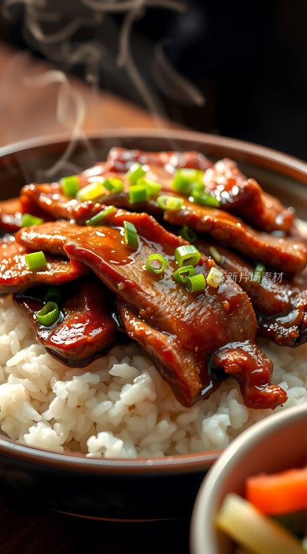 香葱肉片盖浇饭