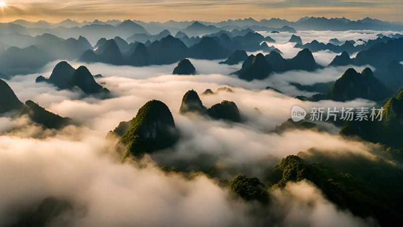 桂林山水照片山峰云海群山云雾缭绕自然风景